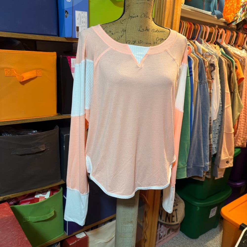 🧡Free People Peach and White Long Sleeve Top - Picture 8 of 15